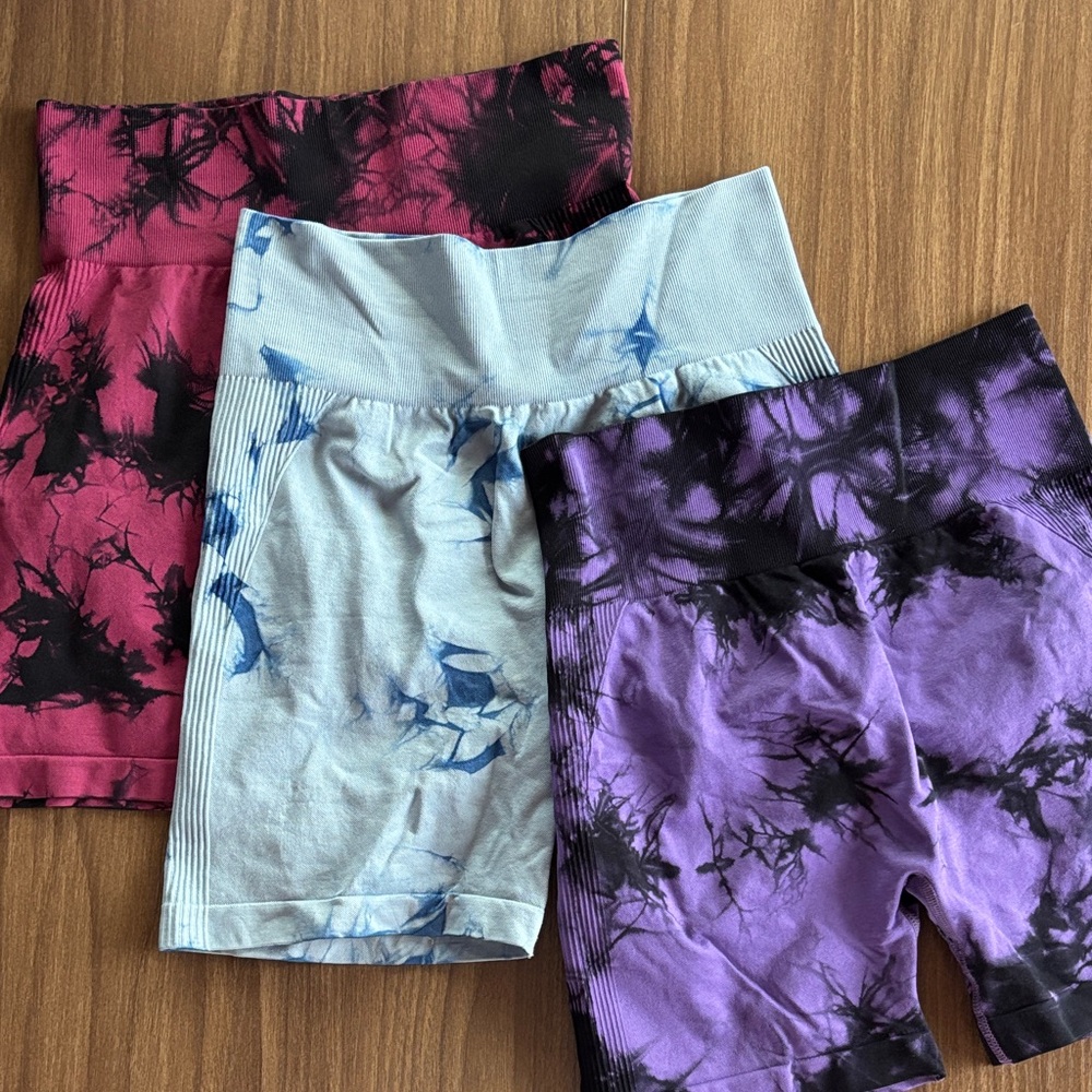 Tie-Dye Women’s Workout Stretch Shorts Set - Pink, Blue, and Purple